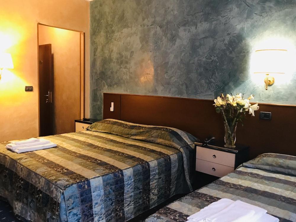 Hotel Parco Fiera Турин Экстерьер фото